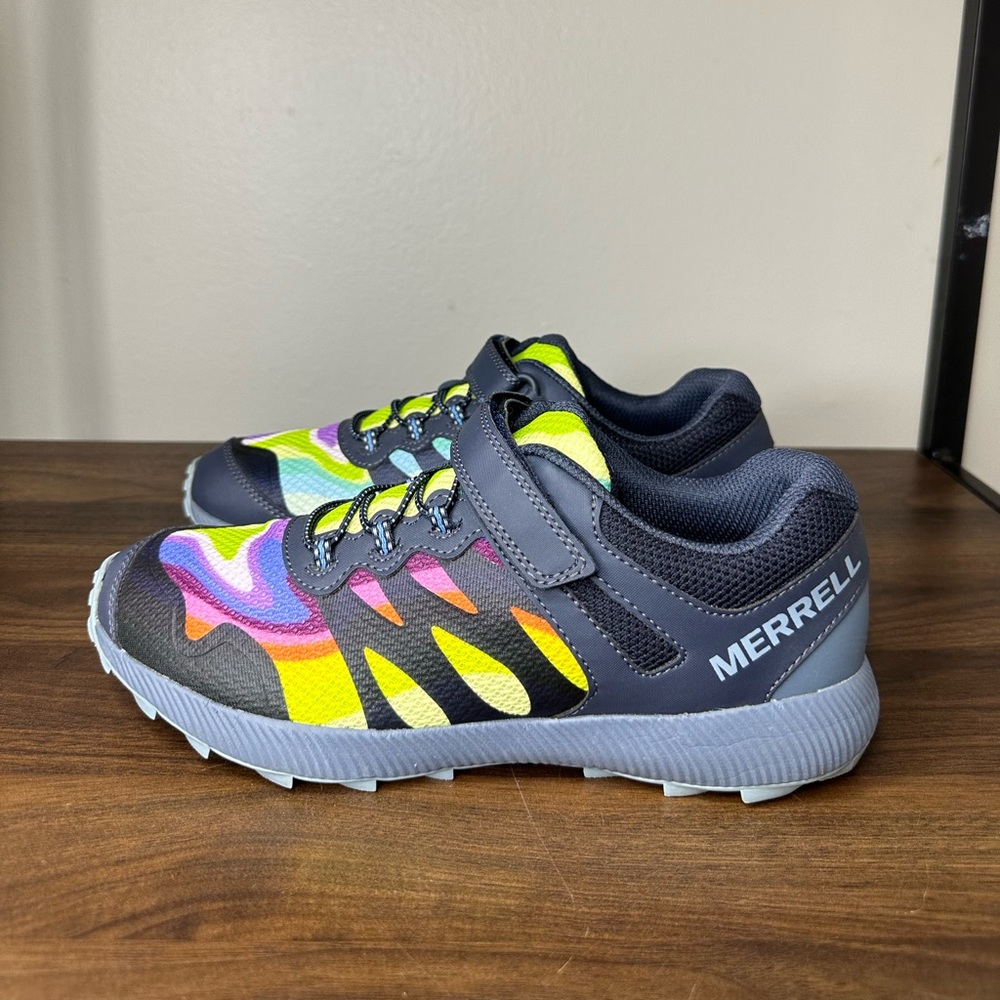 Merrell Nova 2 Rainbow Hiking Shoes Sz 5.5 Kids